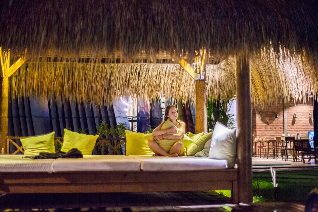 Easy Surf Camp Otel Kuta Lombok Dış mekan fotoğraf
